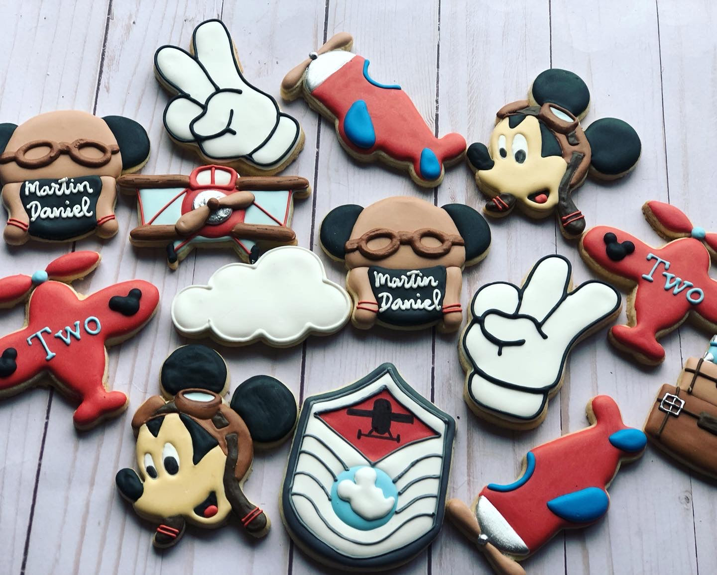 Mickey cruise cookies (12) 1 dozen authentic (12)